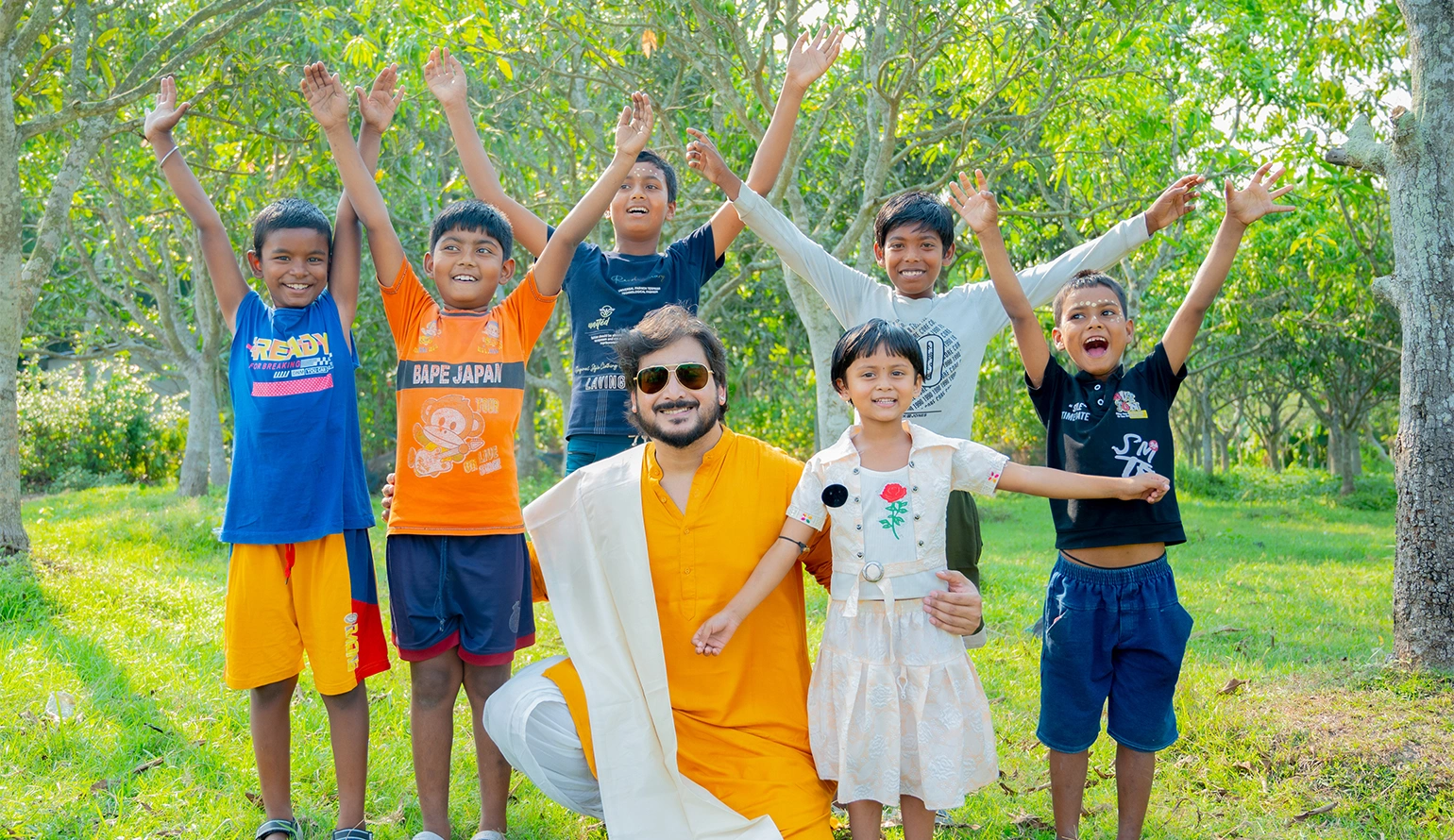 Students volunteering with Nabatara Foundation in Kolkata helping underprivileged communities